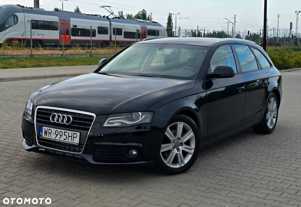Audi A4 Avant - 4
