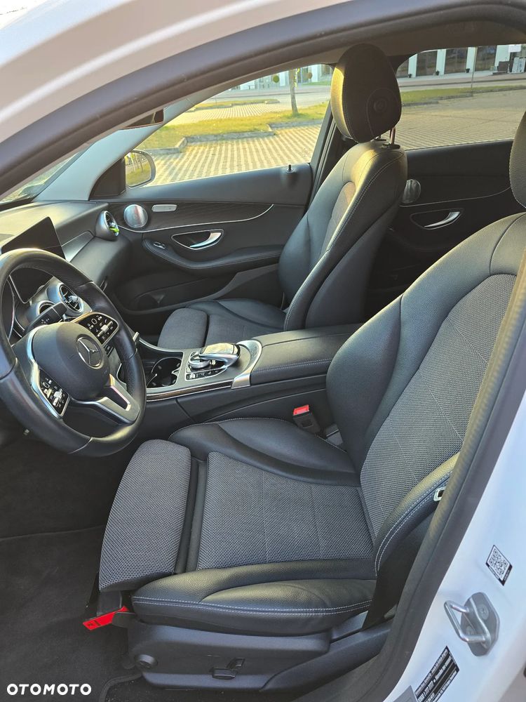 Mercedes-Benz Klasa C 220 d 4MATIC 9G-TRONIC - 8