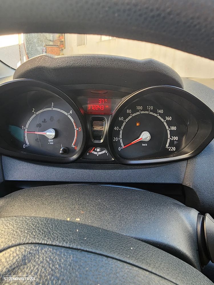 Ford Fiesta - 9