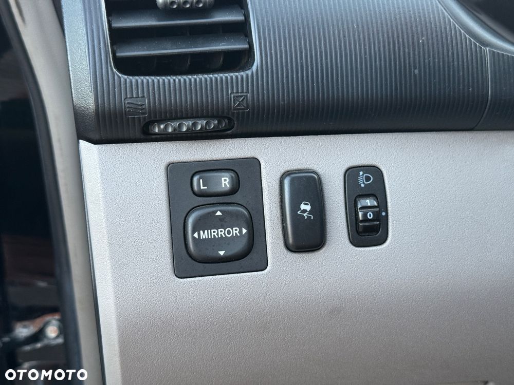 Mitsubishi L200 2.5 DID Summer Edition Sport - 26