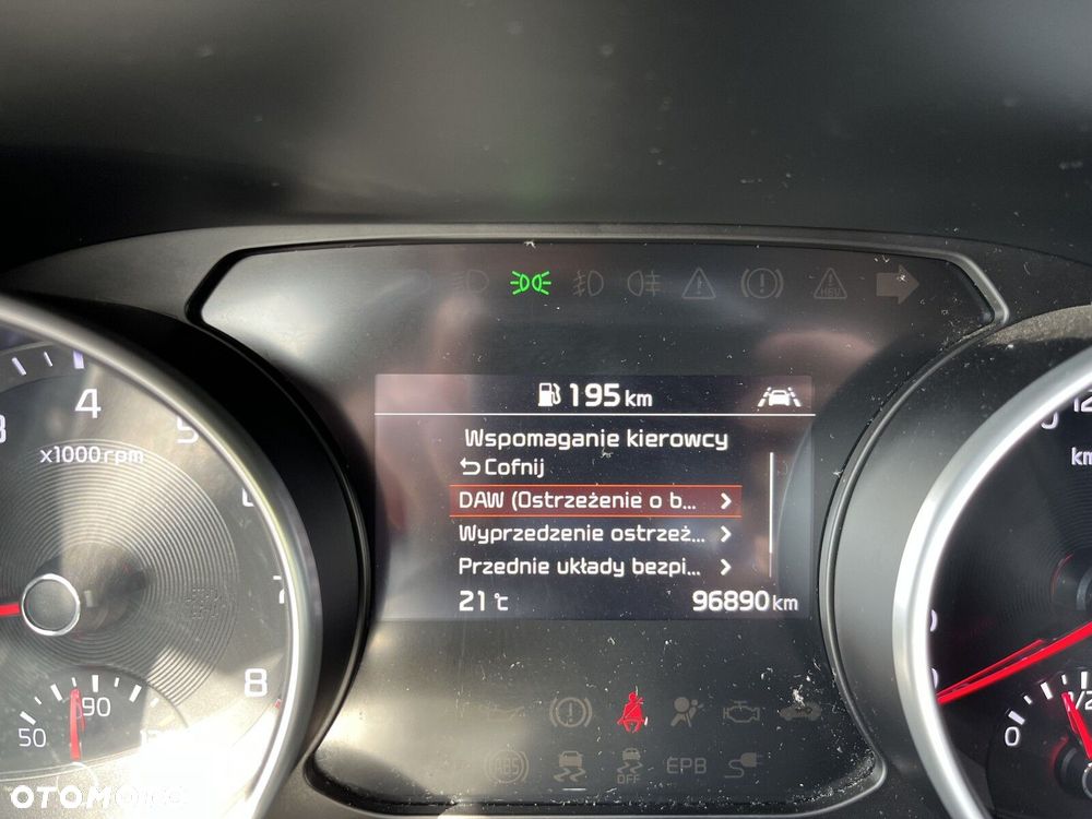 Kia XCeed - 34