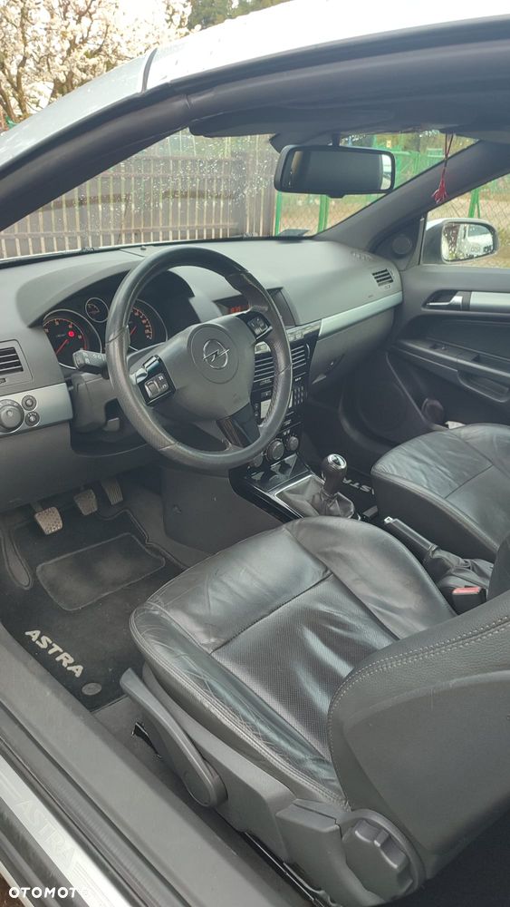 Opel Astra 1.9 CDTI Cosmo - 2