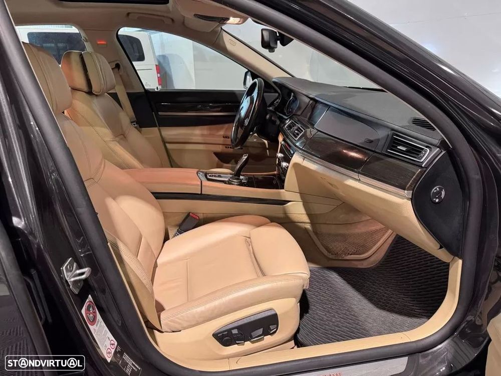 BMW 740 d — fotografia 48
