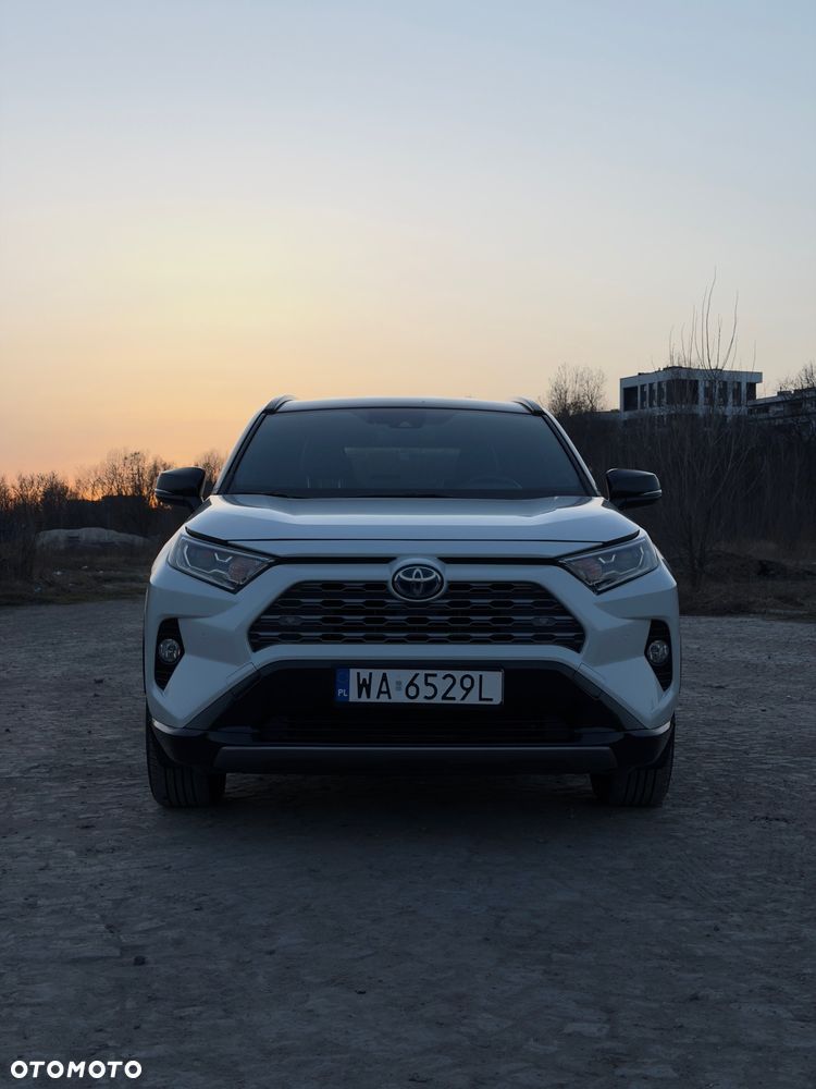 Toyota RAV4 2.5 Hybrid Black Edition by JBL 4x4 - 2