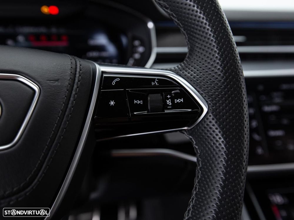 Audi S8 — fotografia 25