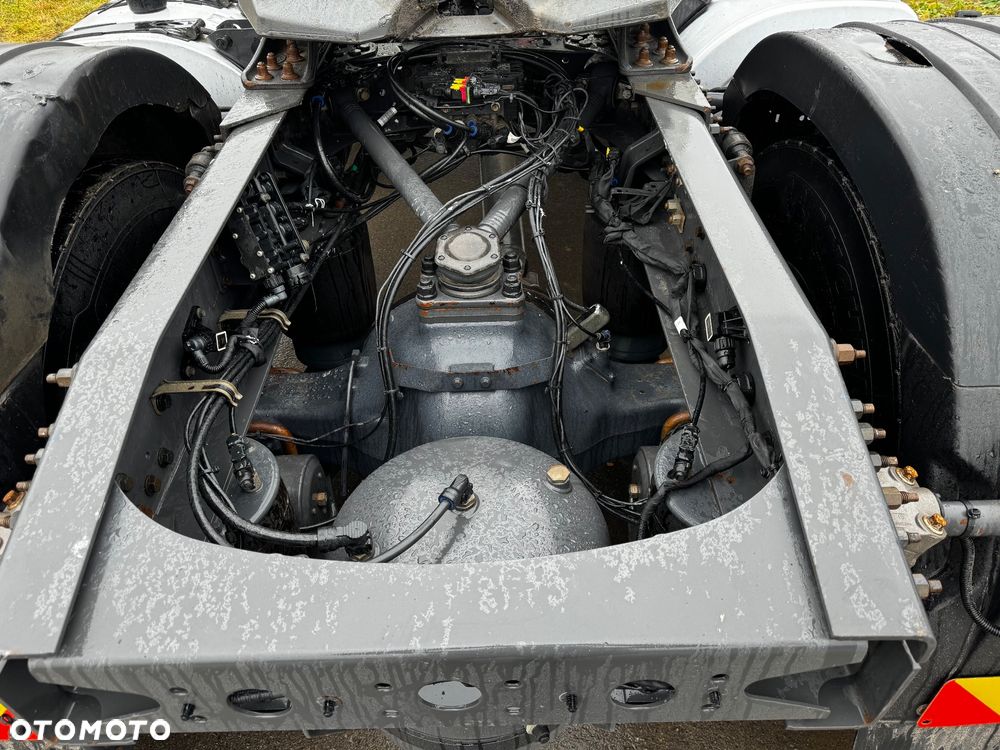 Volvo FH 500 Euro 6 // Przód i tył na poduszce // Serwisowany - 9