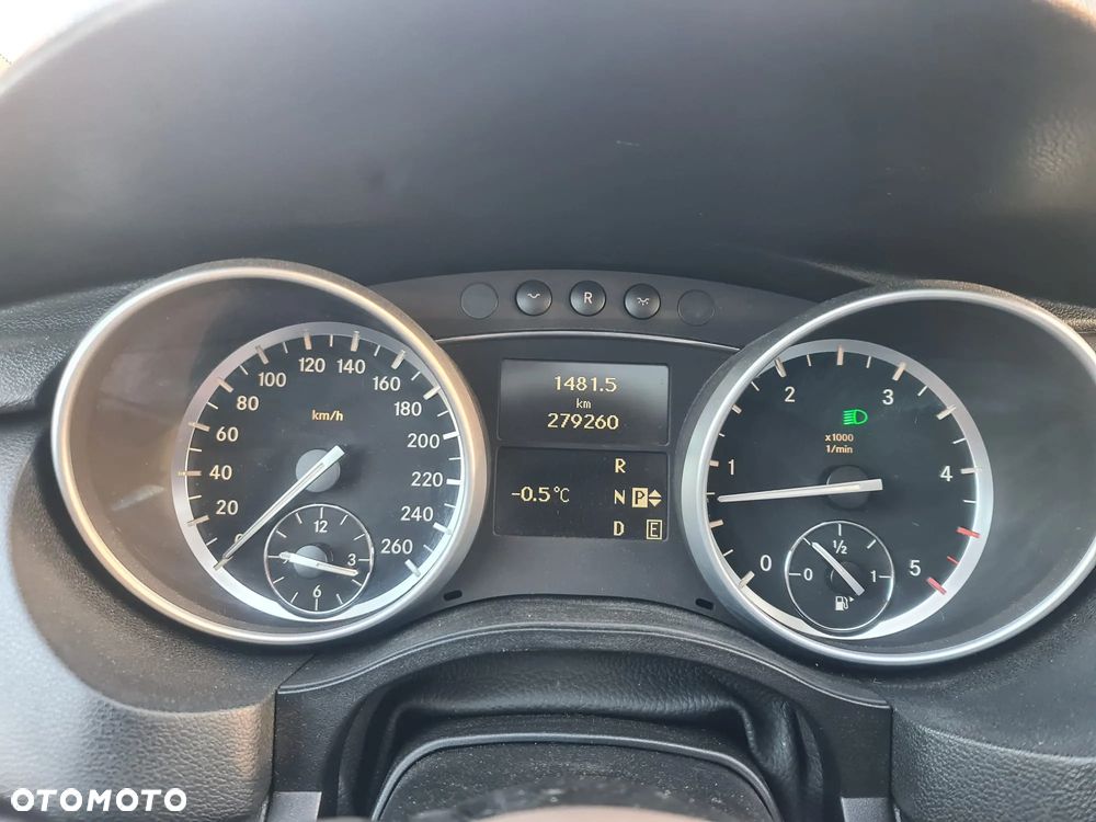 Mercedes-Benz Klasa R 350 CDI L DPF 4Matic 7G-TRONIC - 17