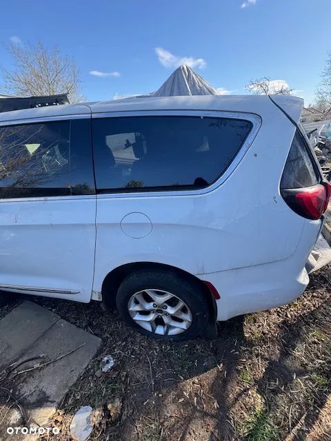 chrysler pacifica voyager ru błotnik ćwiartka lewy tył