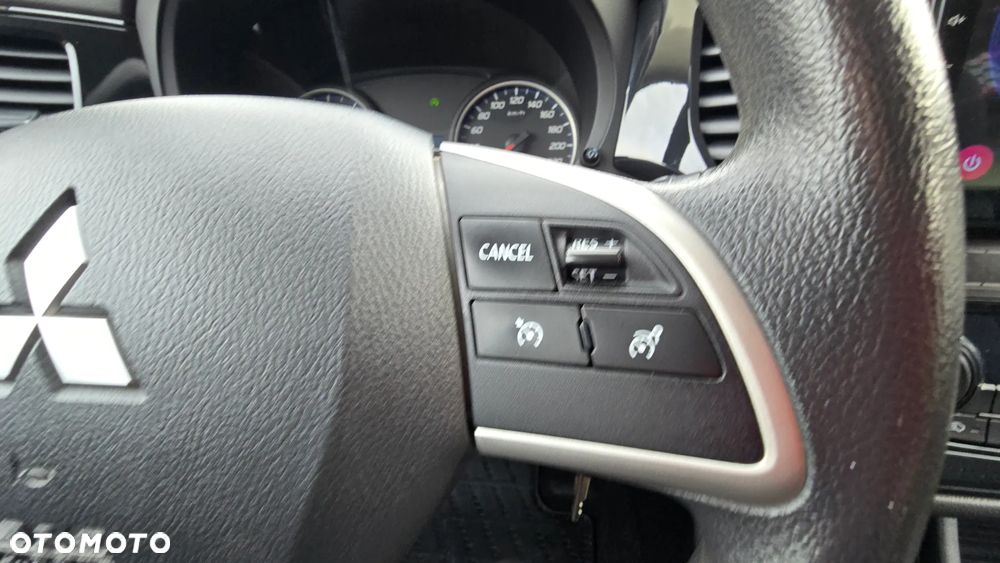 Mitsubishi Outlander - 39