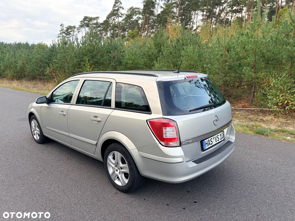 Opel Astra 2008 photo 3