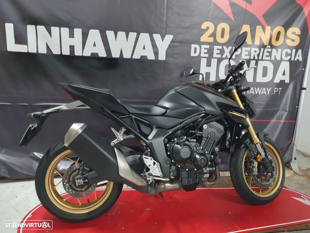 Honda Hornet 1000 SP - 1