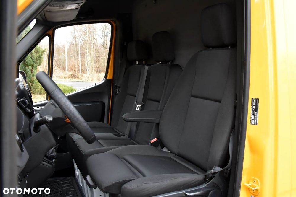 Mercedes-Benz SPRINTER - 16