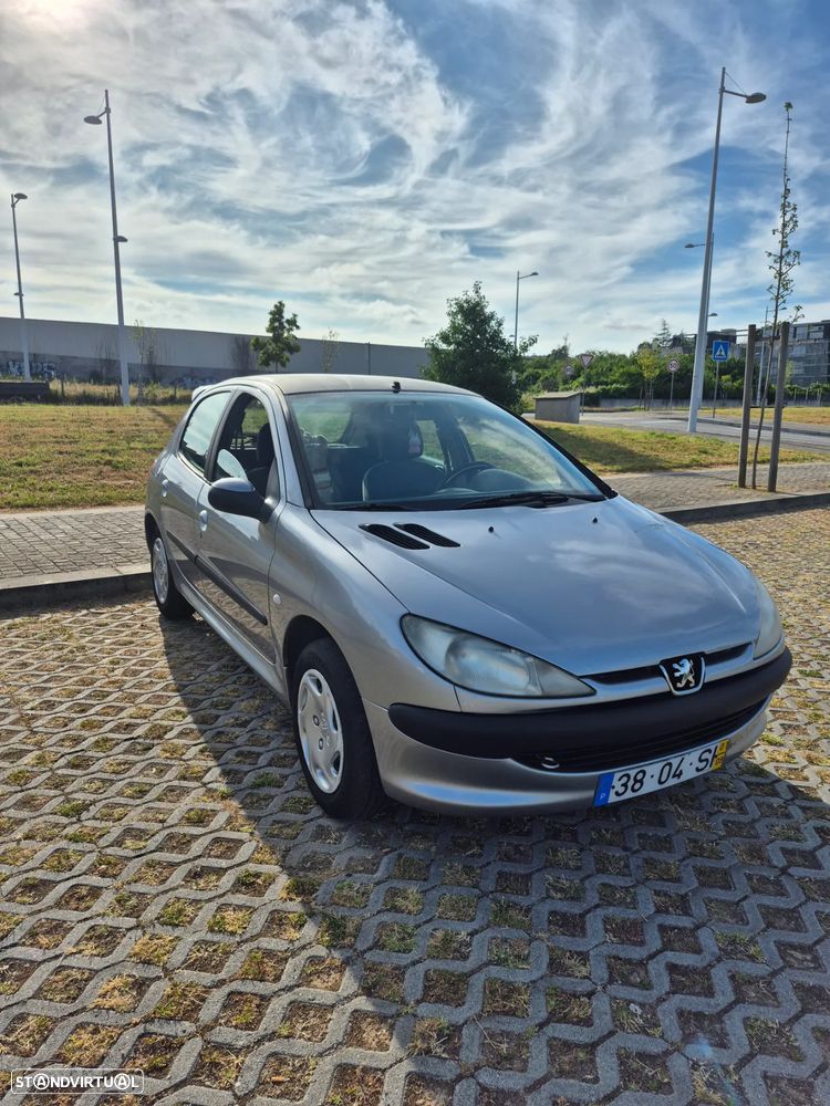 Peugeot 206 1.1 XR - 1
