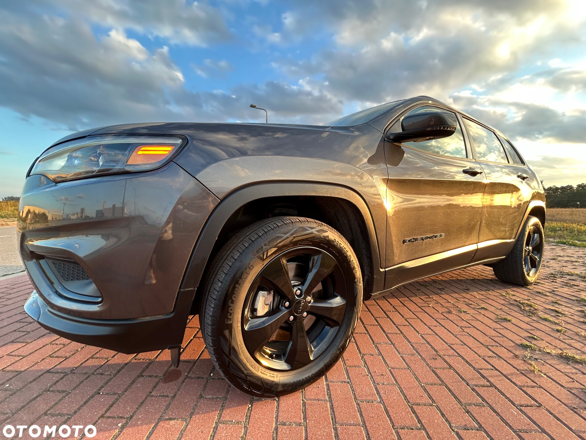 Jeep Cherokee - 5