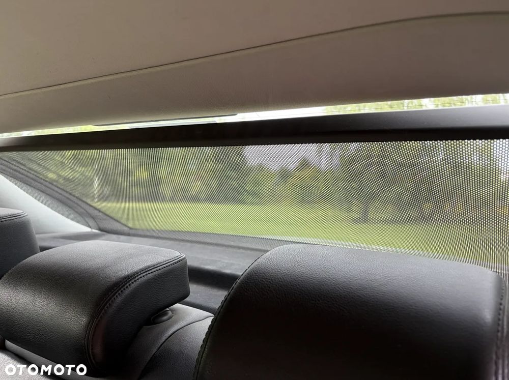 Volkswagen Passat - 20