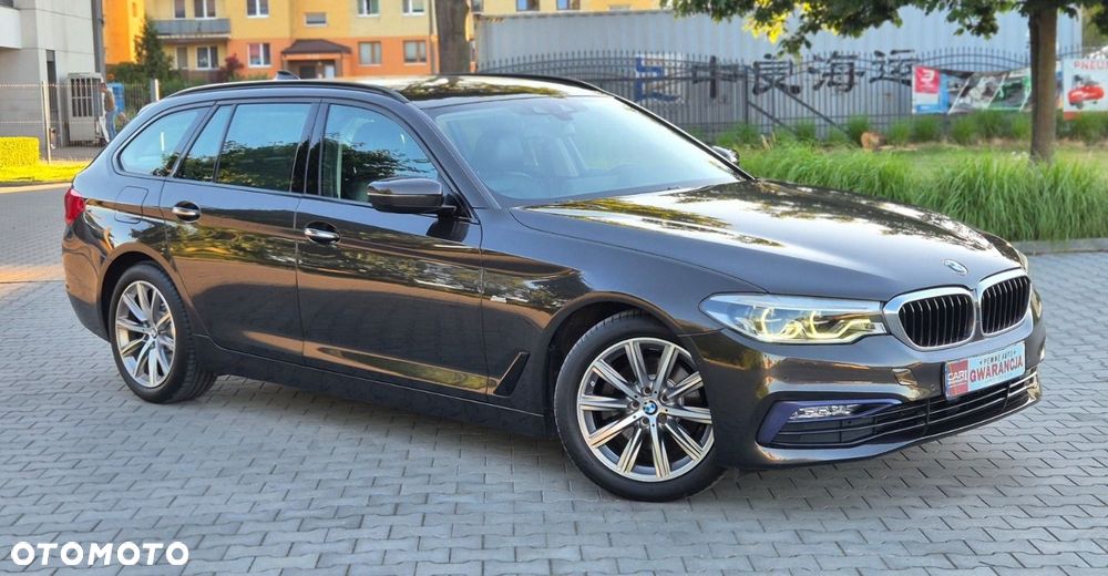 BMW Seria 5 520d Sport Line - 22