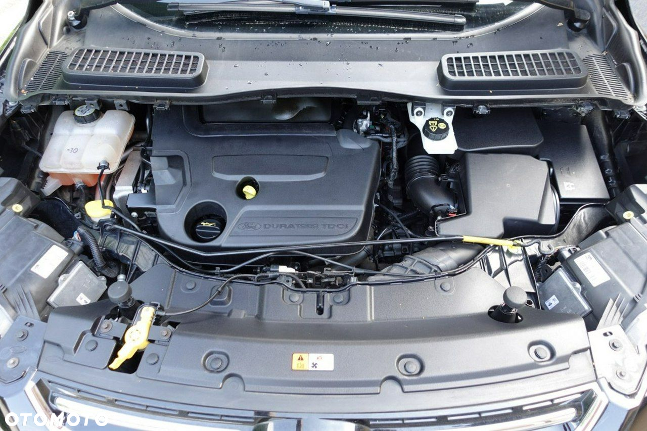 Ford Kuga - 12
