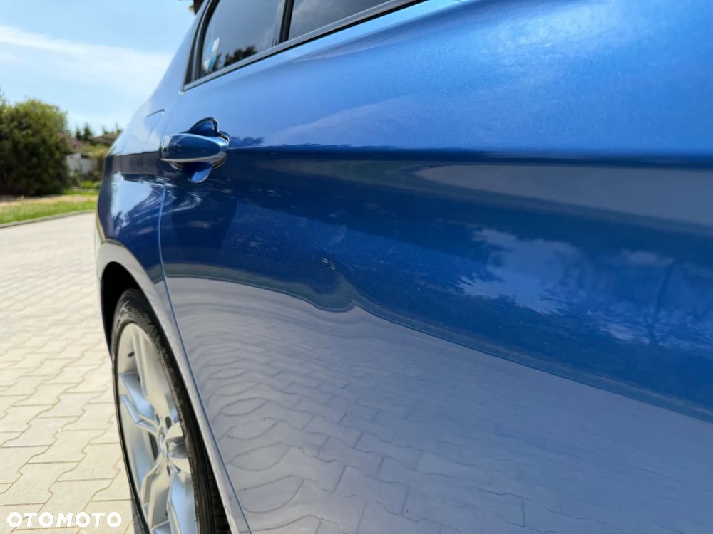BMW Seria 3 318d M Sport - 12