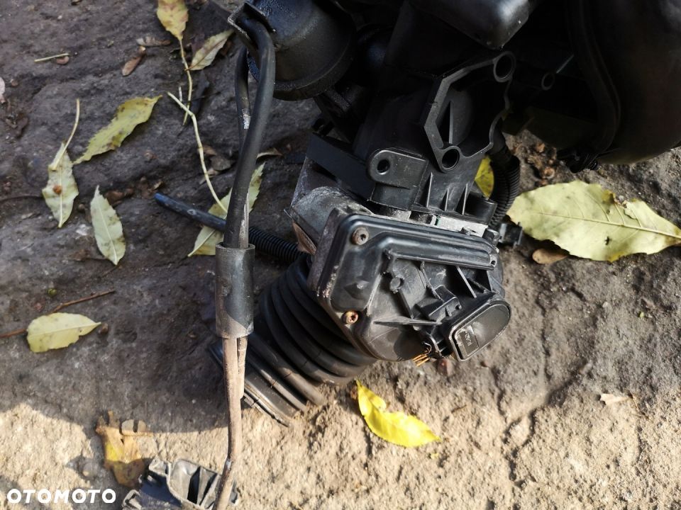 Przepustnica FORD VOLVO MAZDA 1.8 2.0 4M5G-ED LF15 - 1