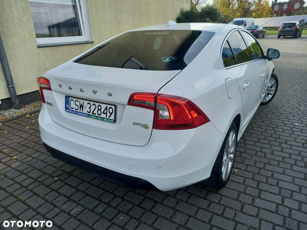 Volvo S60 D2 Momentum - 2