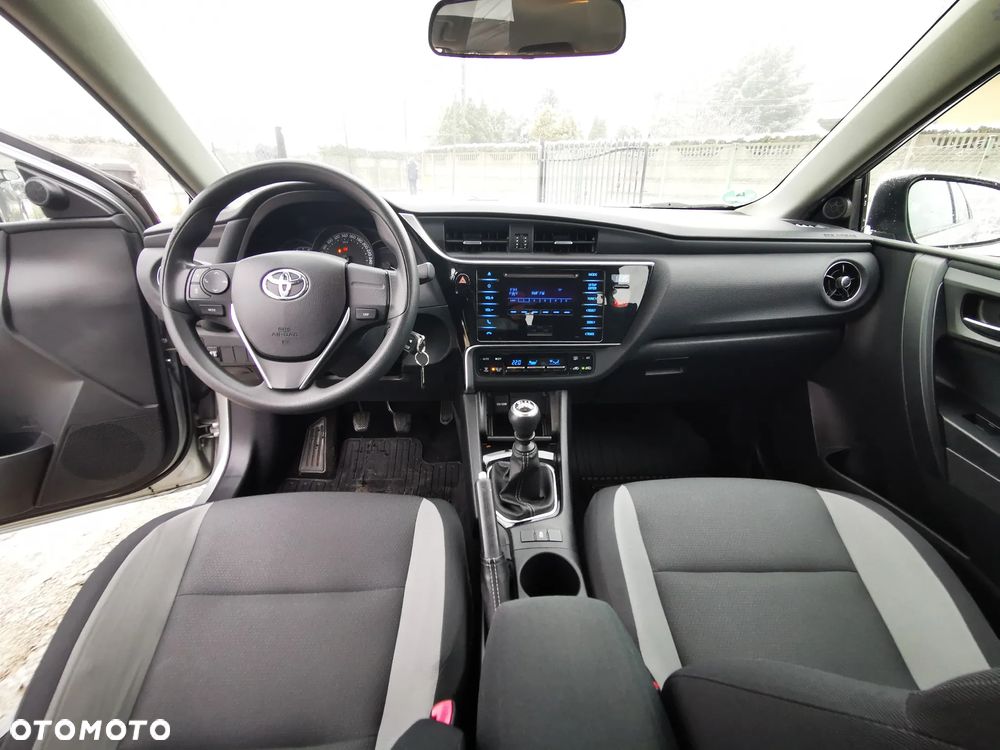 Toyota Auris 1.33 Dual-VVT-i Life - 9