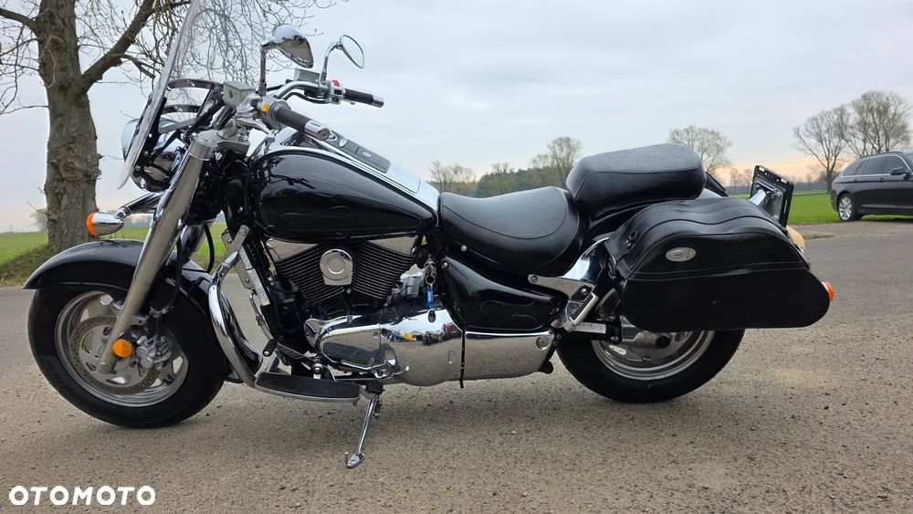 Suzuki Intruder - 18