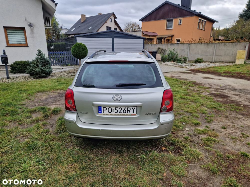 Toyota Avensis 1.6 VVT-i Terra - 2