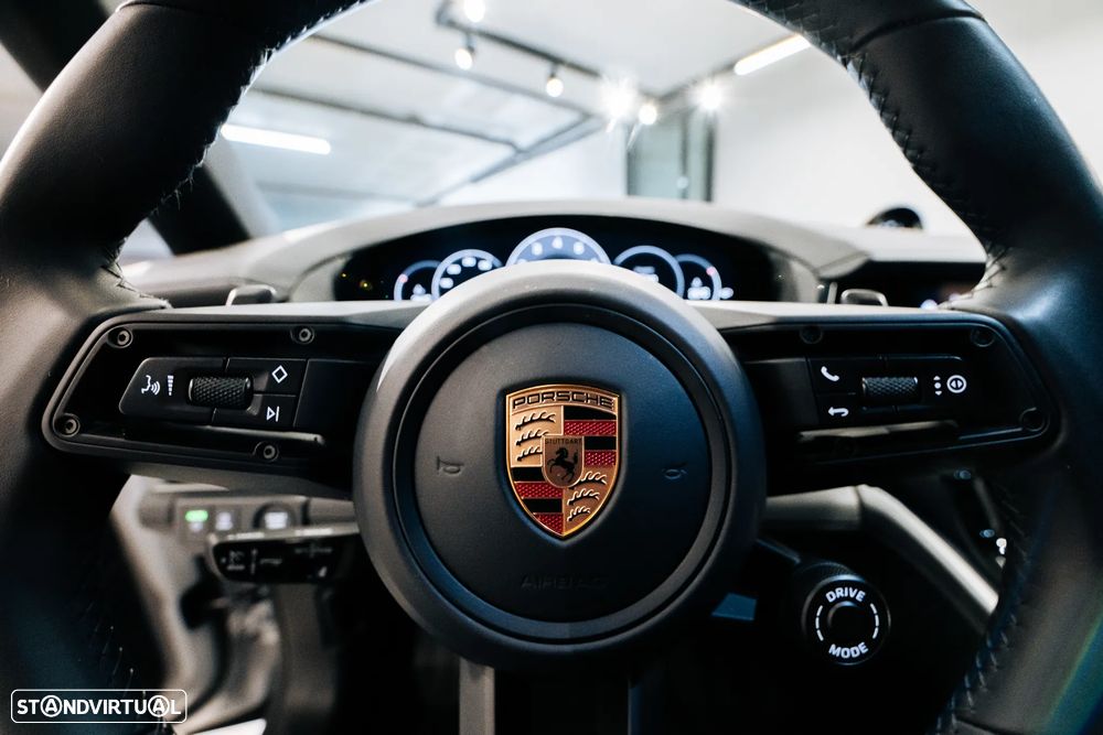 Porsche Panamera 4 E-Hybrid - 12