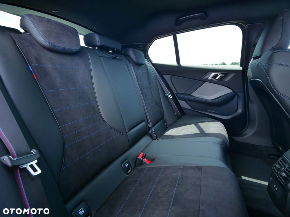 BMW Seria 1 123 mHEV xDrive - 34