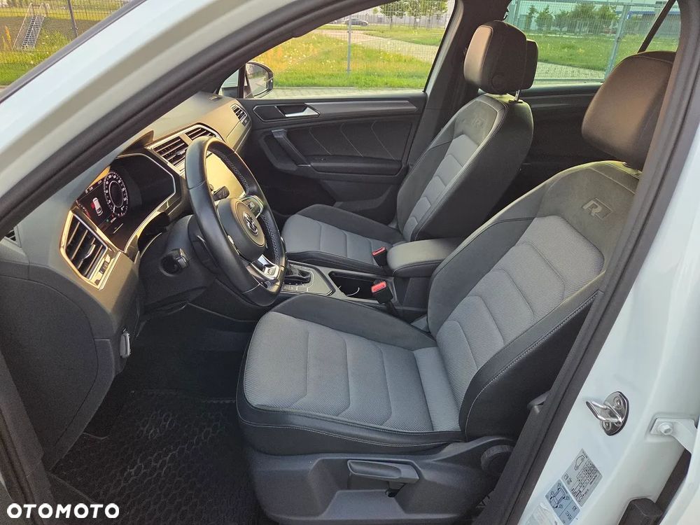 Volkswagen Tiguan - 12