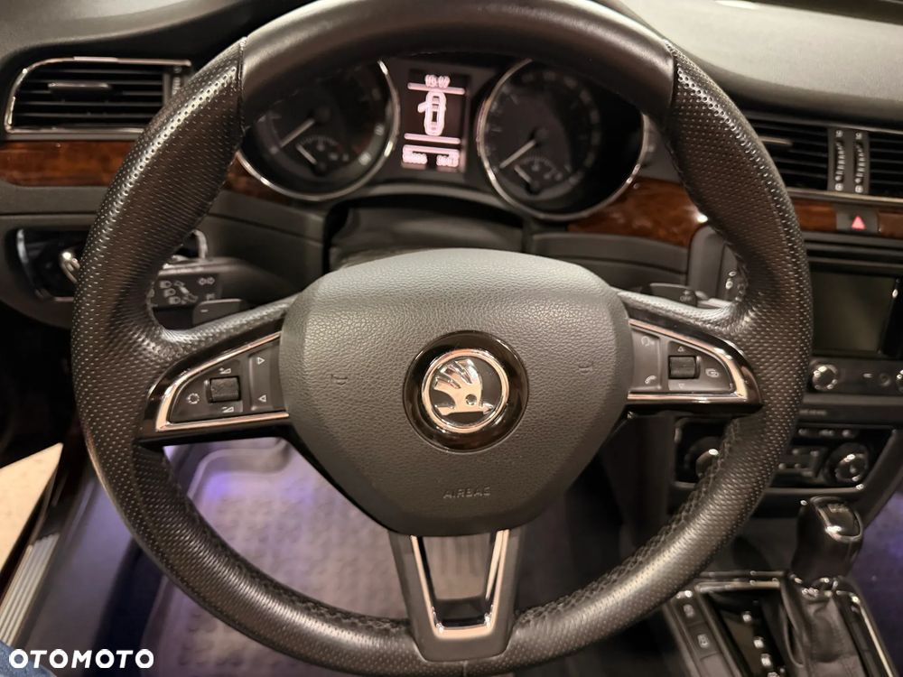 Skoda Superb 1.8 TSI Elegance DSG - 25