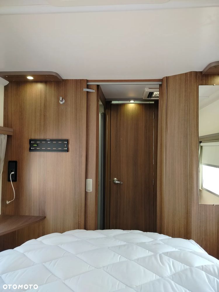Bailey Phoenix 640 - 8