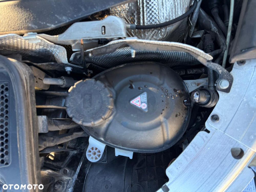 Mercedes-Benz Klasa C 180 d 9G-TRONIC - 28