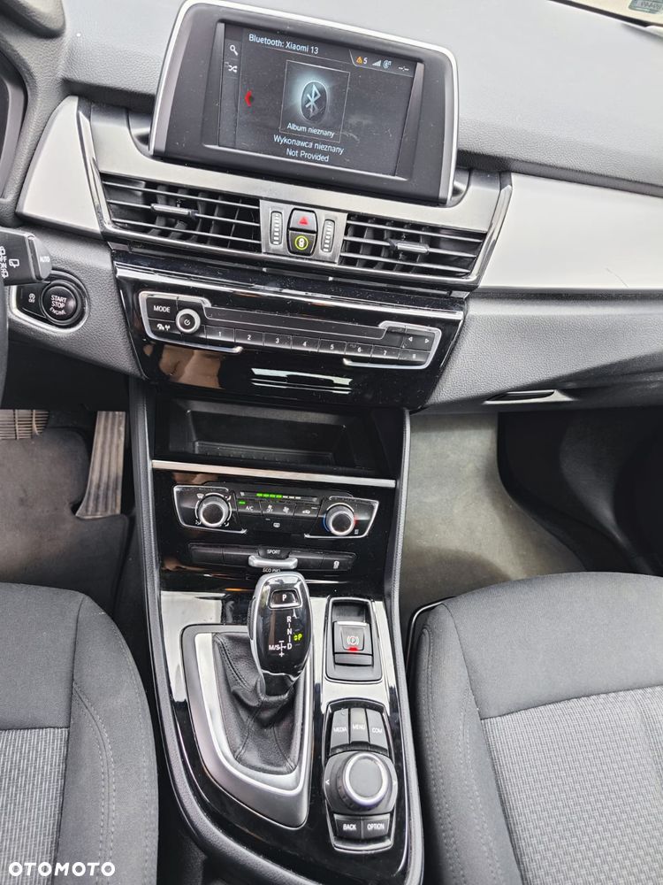 BMW Seria 2 218i - 12