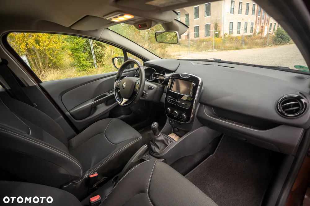 Renault Clio TCe 90 Paris - 20