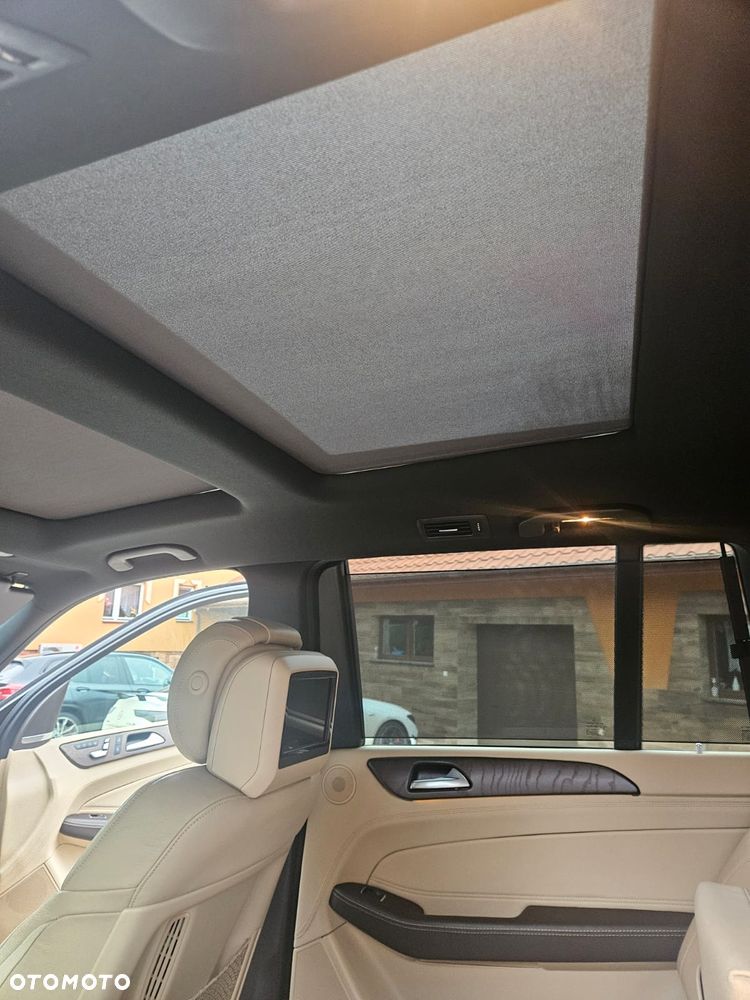 Mercedes-Benz GLS - 10