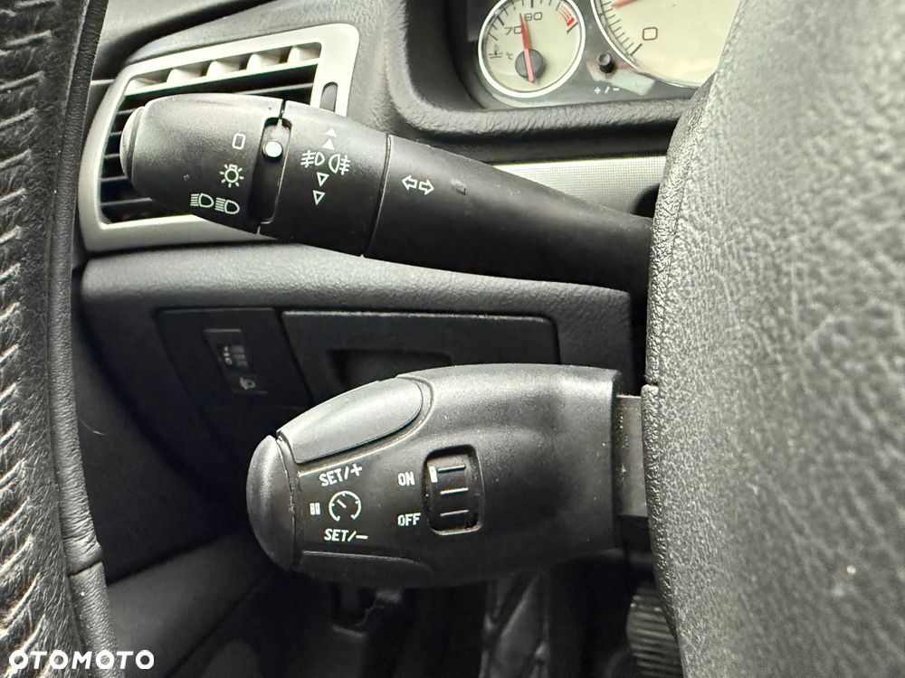 Peugeot 407 SW 140 - 23