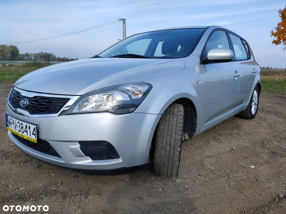 Kia Ceed 1.4 CVVT Attract - 1