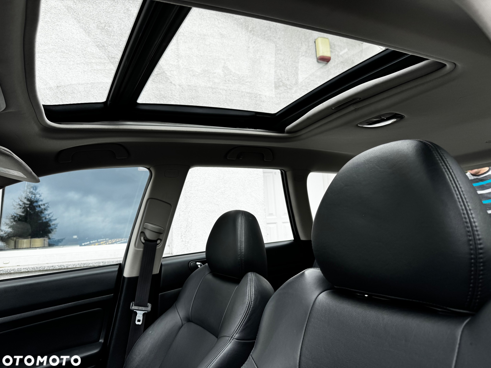 Subaru Legacy SW 2.0i AT - 36
