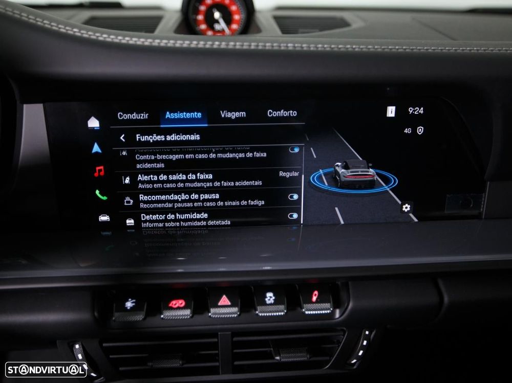 Porsche 911 (992) Carrera 4 GTS - 36