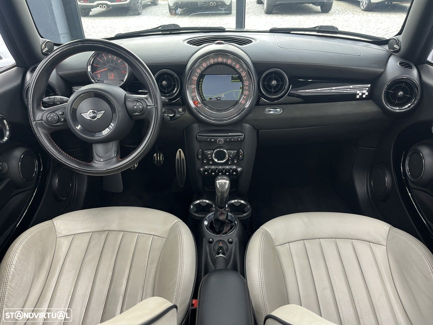 MINI 3 Portas John Cooper Works - 26