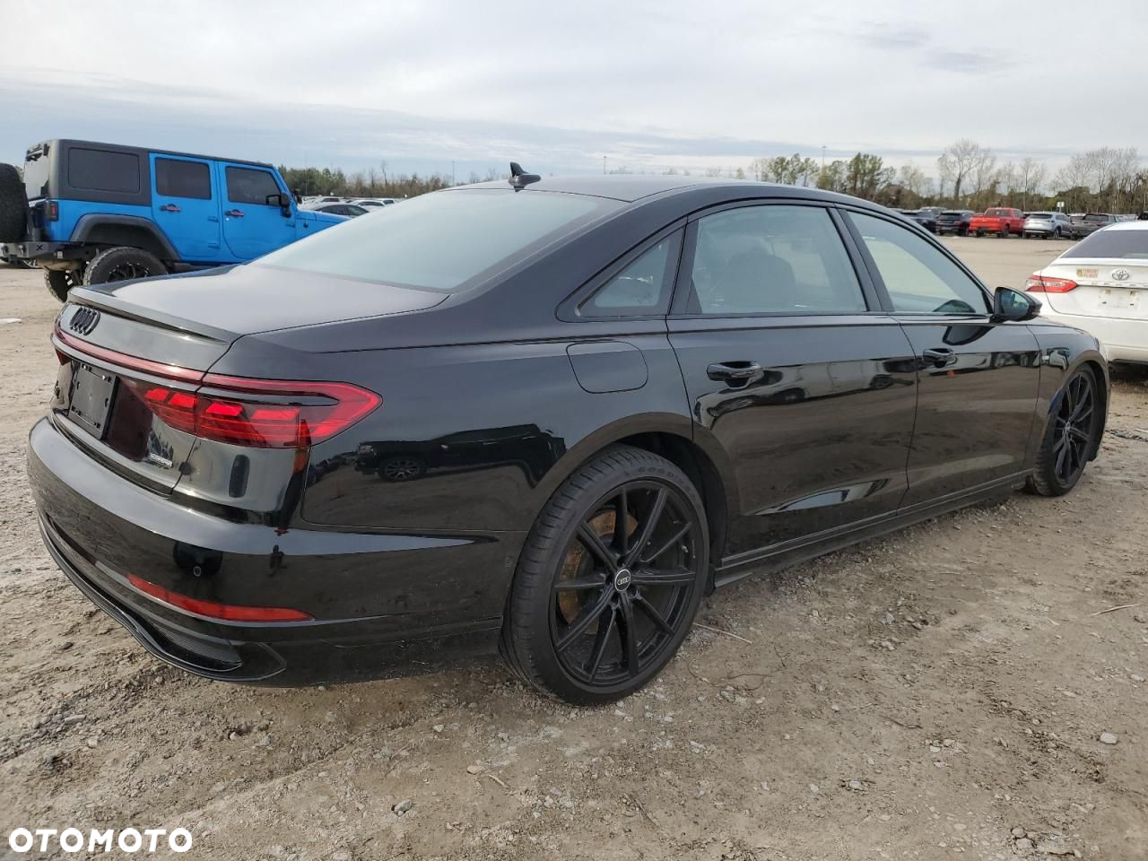Audi A8 - 4