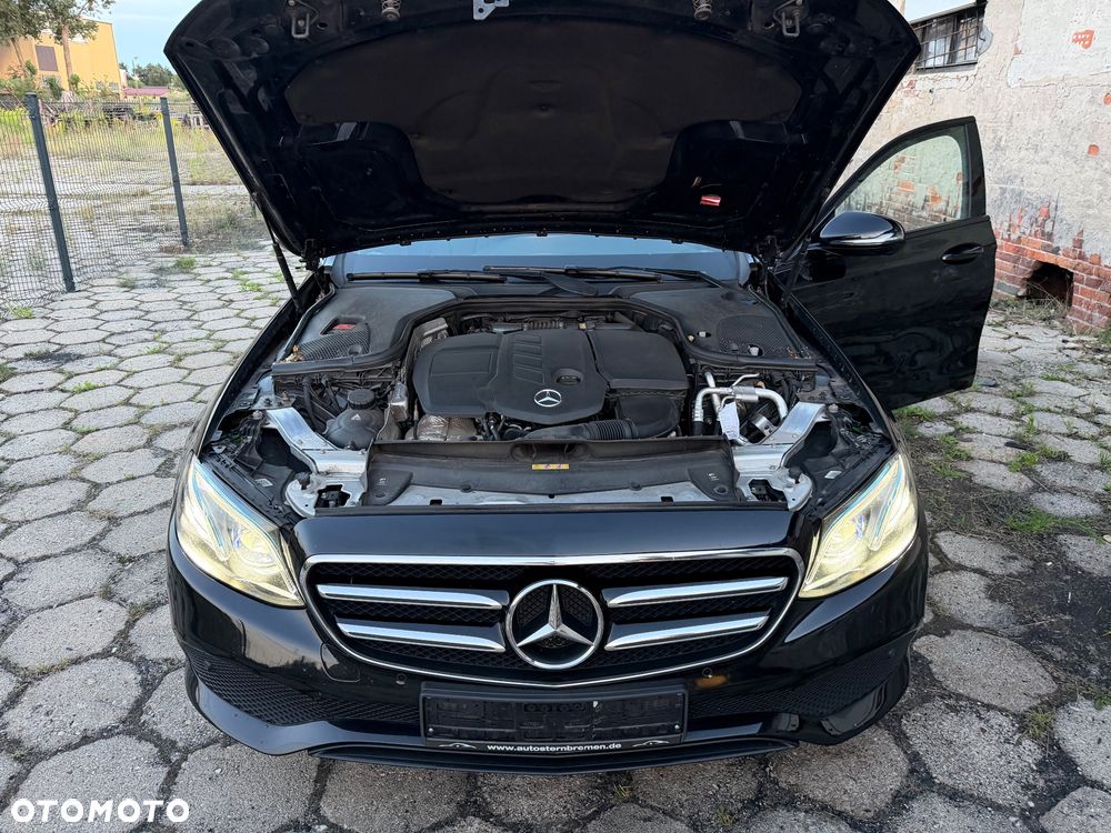 Mercedes-Benz Klasa E 220 d 9G-TRONIC Exclusive - 27
