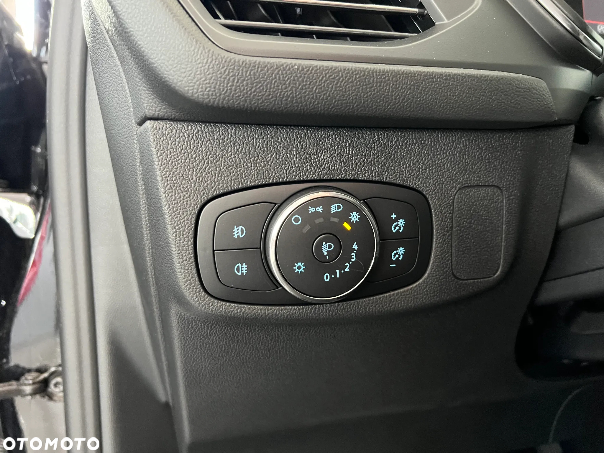 Ford Focus 1.0 EcoBoost Titanium - 22