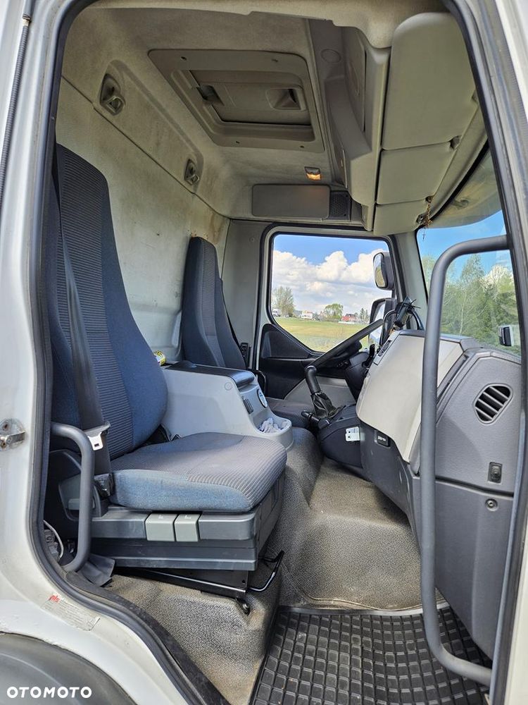 Volvo FL240 - 17
