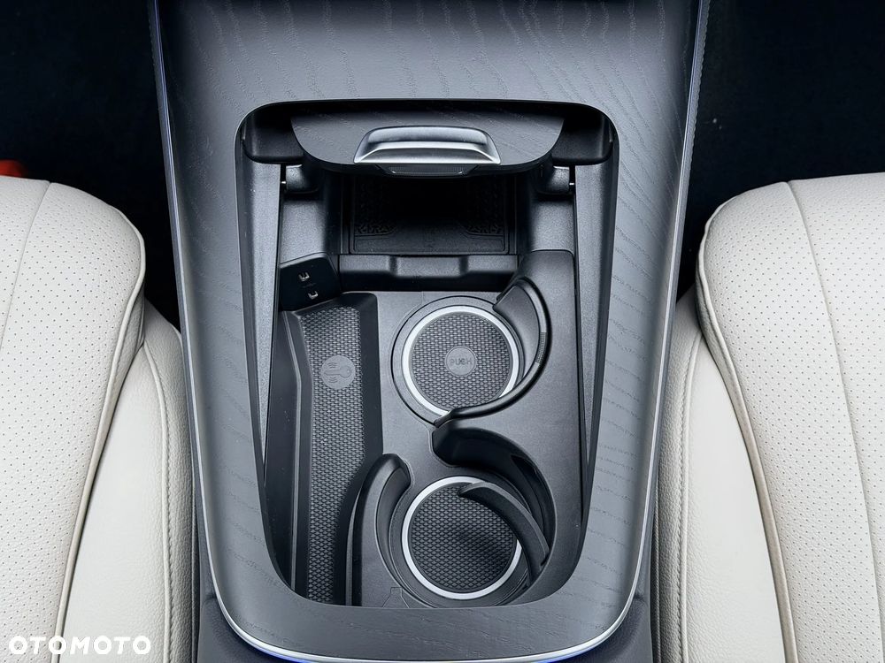 Mercedes-Benz Klasa E - 23