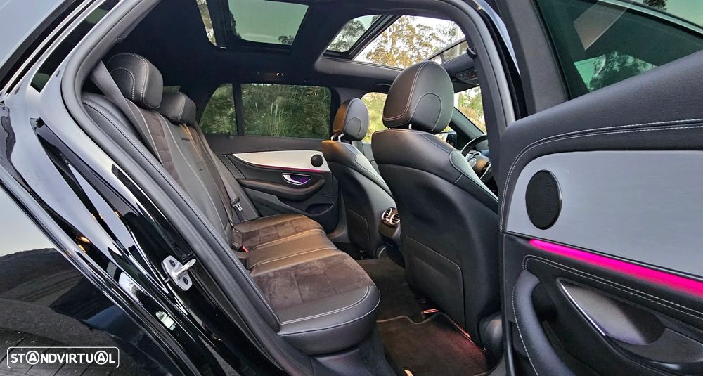 Mercedes-Benz E 300 de 4Matic 9G-TRONIC AMG Line - 38