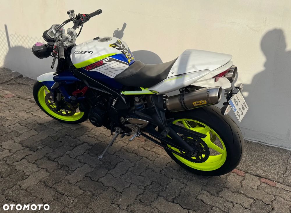Triumph Street Triple - 4