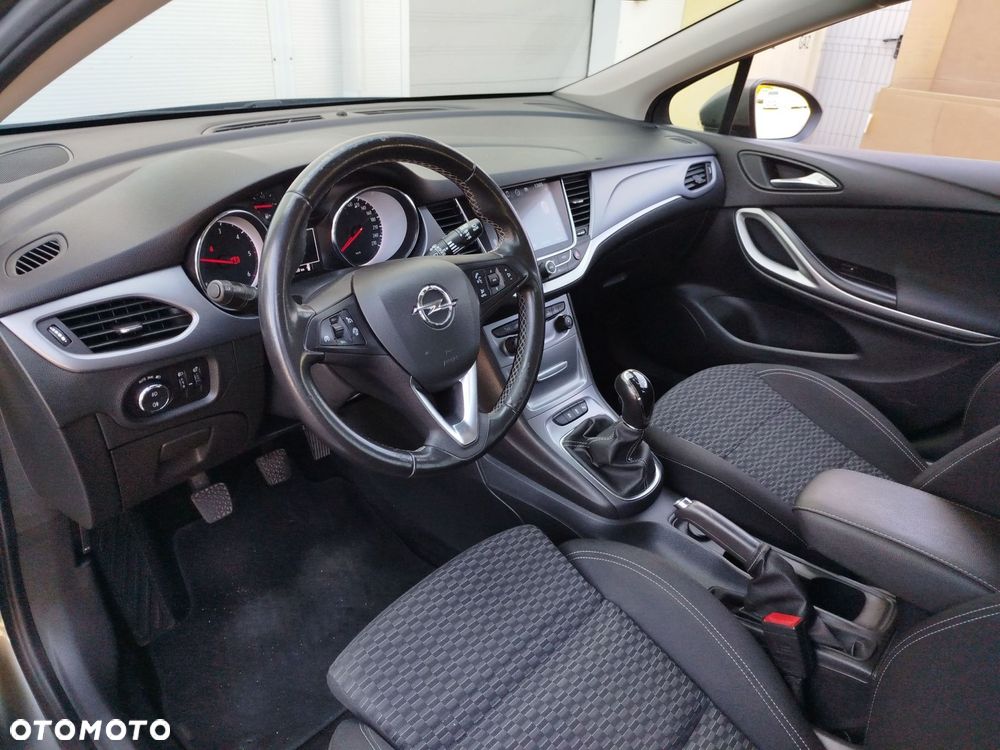 Opel Astra 1.6 CDTI Enjoy S&S - 9