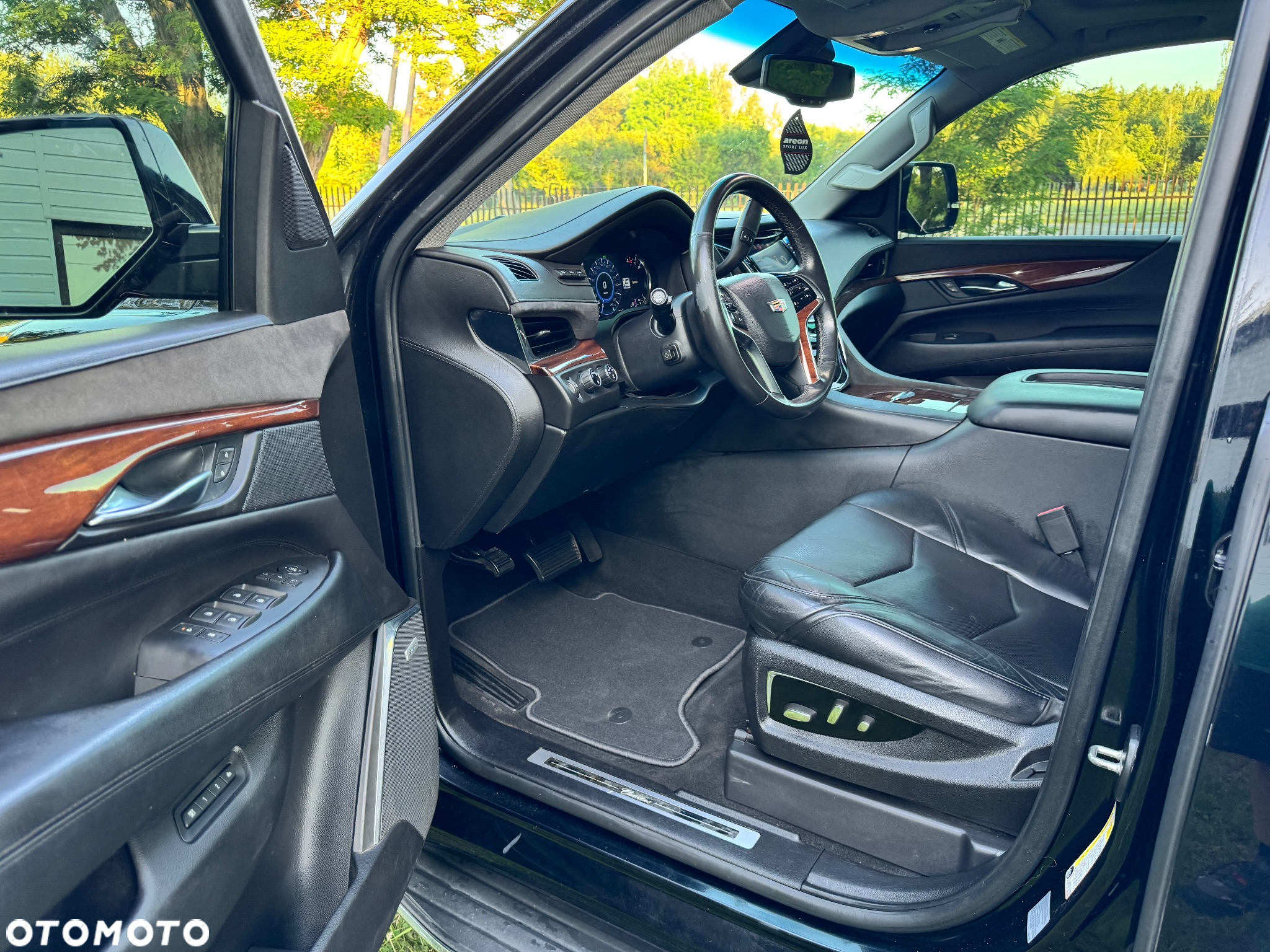 Cadillac Escalade 6.2 V8 AWD AT Premium - 18
